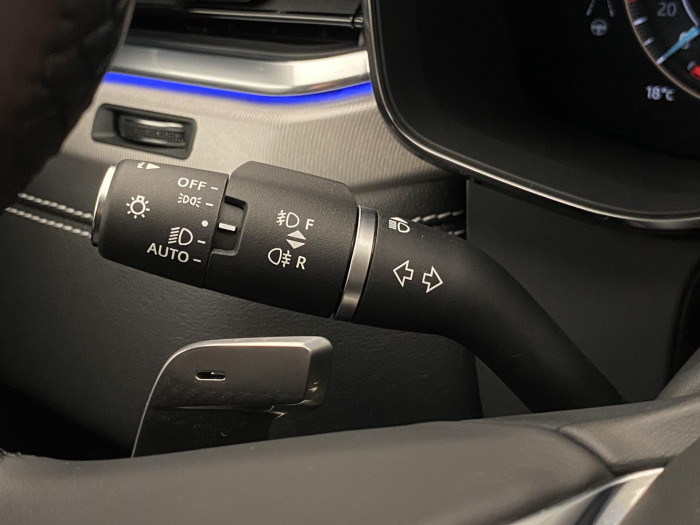 Jaguar F-Pace D300 R-DYNAMIC SE REZERVACE 3.0 d Dynamic SE