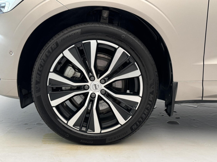 Volvo XC60 B4 AWD PLUS DARK AUT 1. maj.