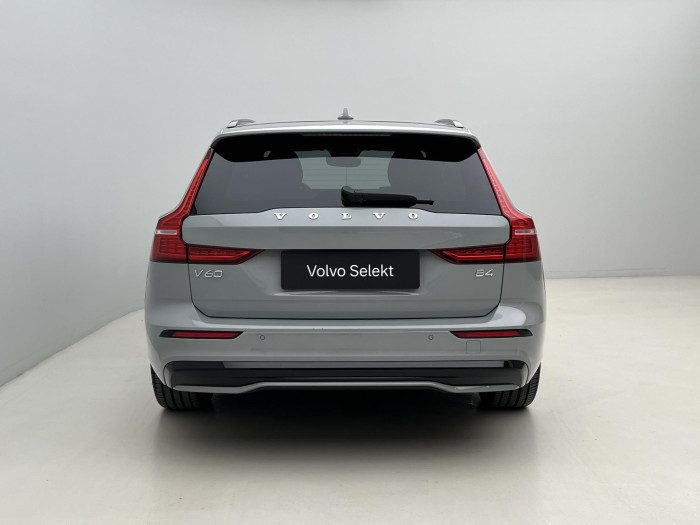 Volvo V60 B4 PLUS DARK AUT 1.maj.