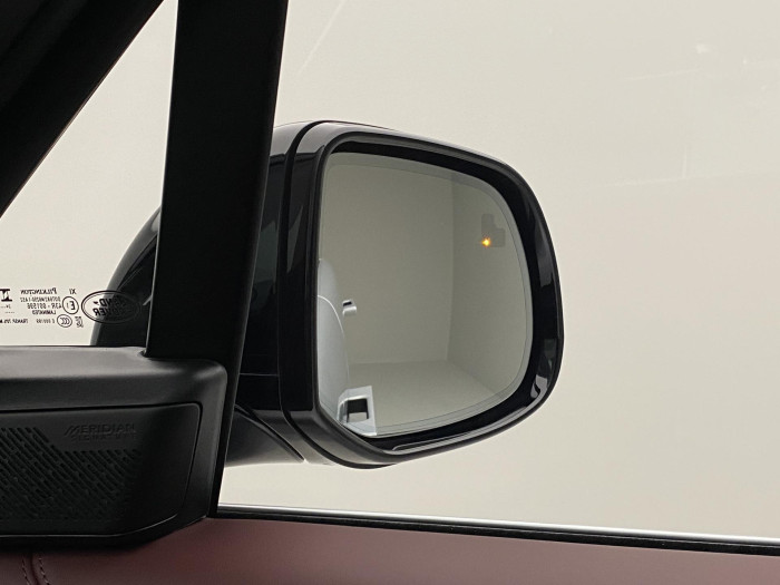 Land Rover Range Rover P550e AUTOBIOGRAPHY