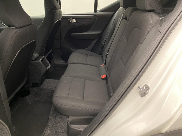 Volvo XC40 T3 KINETIC AUT CZ REZERVACE