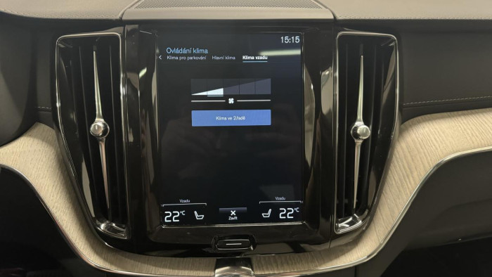Volvo XC60 B5 AWD INSCRIPTION REZERVACE