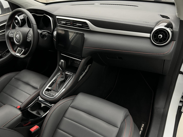 MG ZS 1.0T EXCLUSIVE AUT CZ 1.maj. 1.0 Exclusive