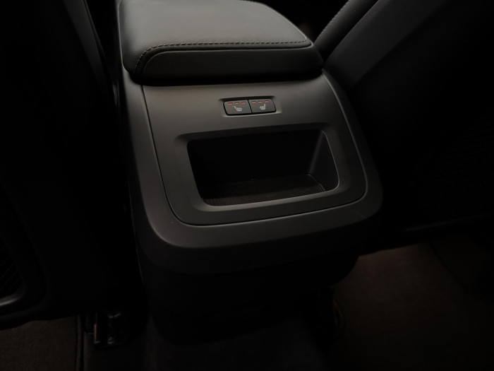 Volvo XC60 B5 AWD BLACK EDITION AUT 2.0 Edition