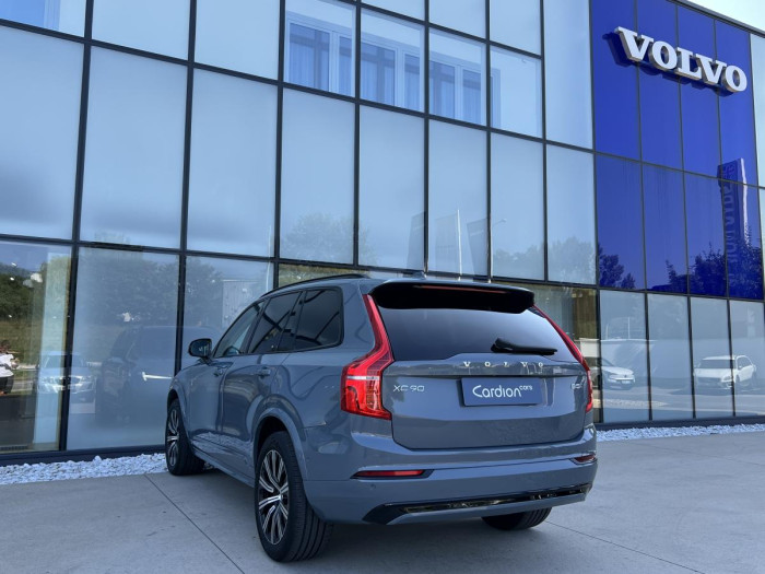 Volvo XC90 B5 AWD PLUS BRIGHT 7 MÍSTNÁ