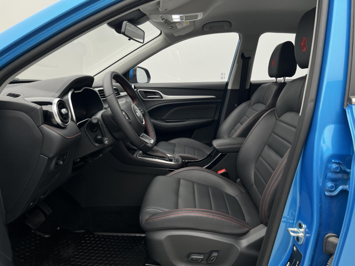 MG ZS 1.0T EXCLUSIVE AUT CZ 1.maj. 1.0 Exclusive