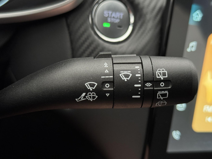 MG ZS 1.0T EXCLUSIVE AUT CZ 1.maj. 1.0 Exclusive