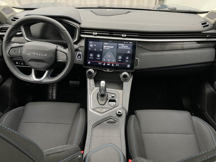 Lynk & Co 01 PHEV DCT 1.maj.