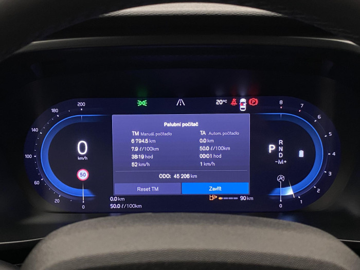 Volvo XC40 B4 AWD DARK ULTRA AUT CZ