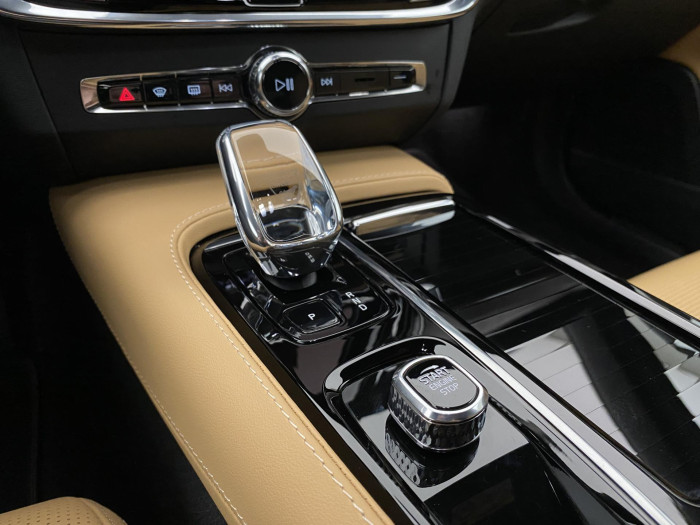 Volvo V90 T6 AWD PLUS BRIGHT REZERVACE