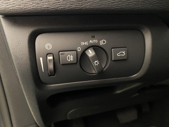 Volvo V40 D3 MOMENTUM AUT 2.0 d Momentum