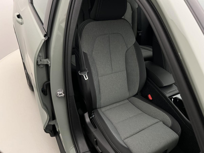 Volvo XC40 B3 AUT BLACK  PLUS