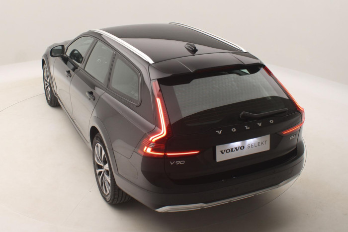 Volvo V90 CC B4 AWD PLUS AUT CZ 1.maj