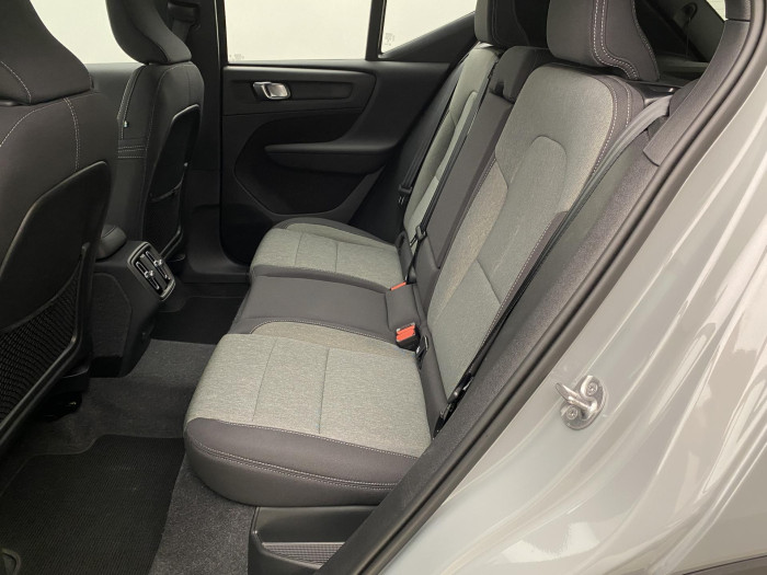 Volvo XC40 B3 DARK PLUS AUT CZ