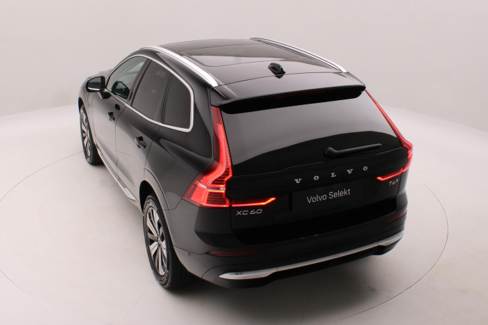 Volvo XC60 T6 AWD PLUG-IN REZERVACE