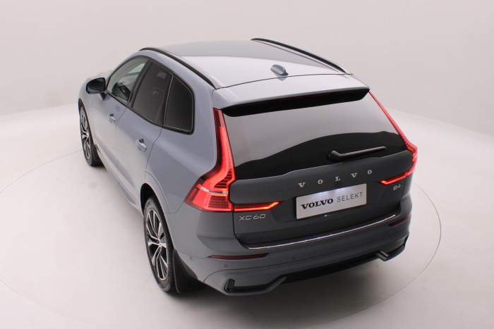 Volvo XC60 B4 AWD DARK PLUS AUT