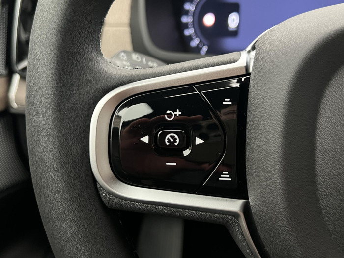 Volvo XC90 T8 AWD RECHARGE DARK PLUS AUT