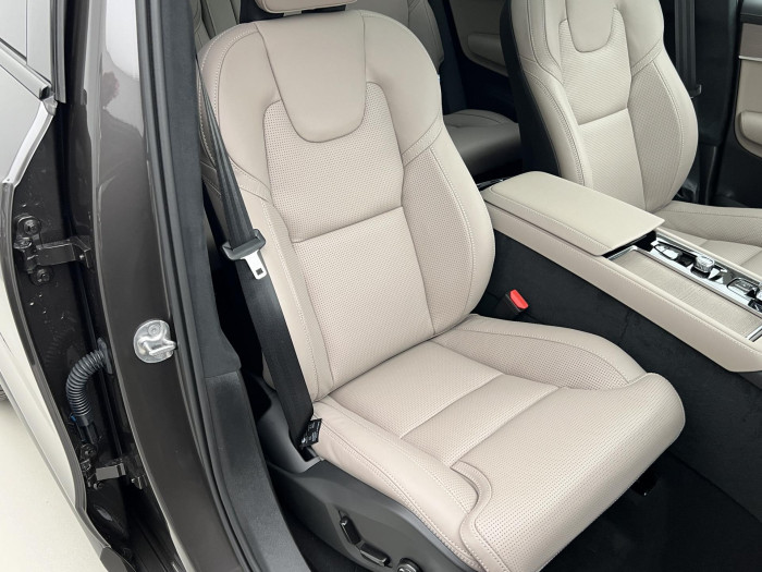 Volvo XC90 T8 AWD RECHARGE DARK ULTRA AUT