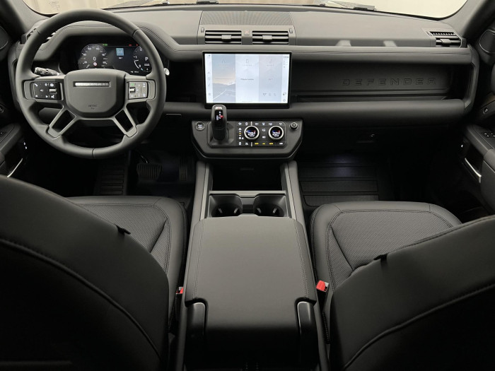 Land Rover Defender 110 D250 X-DYNAMIC SE AWD Aut 3.0 d Dynamic SE