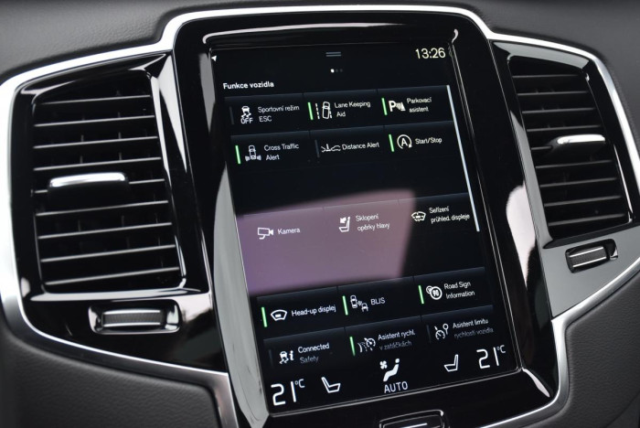 Volvo XC90 B5 AWD R-Design REZERVACE