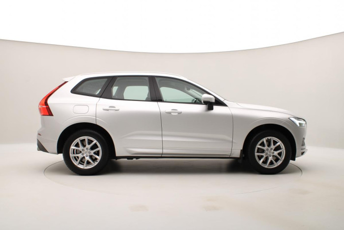 Volvo XC60 D4 AWD MOMENTUM REZERVACE 2.0 d Momentum