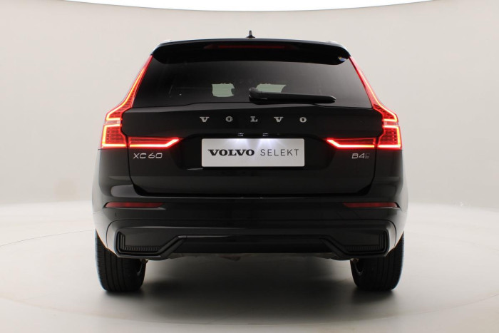 Volvo XC60 B4 AWD R-DESIGN AUT CZ