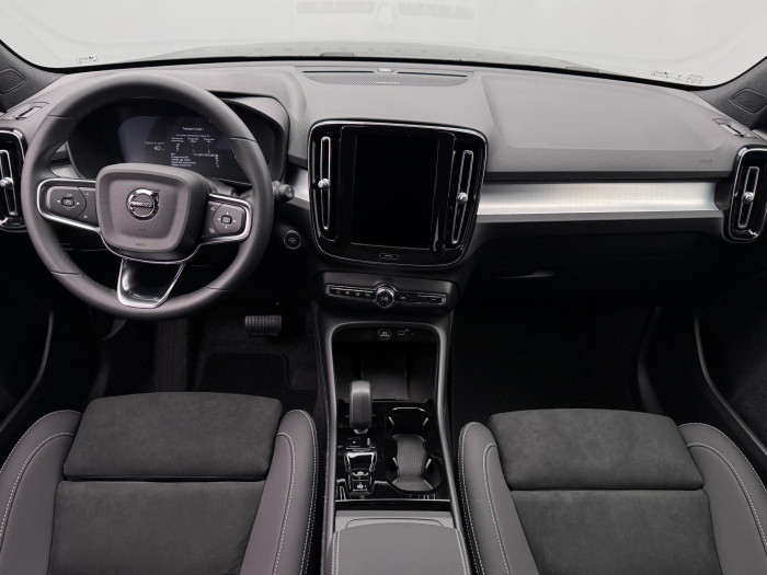 Volvo XC40 B3 AUT BLACK EDITION ULTRA 2.0 Edition