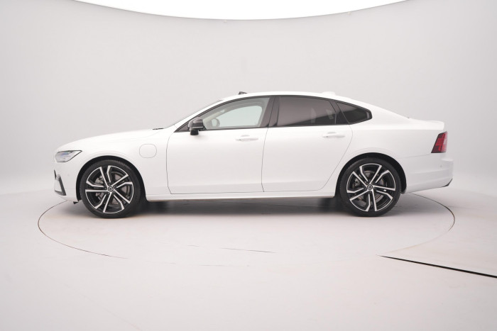 Volvo S90 T8 AWD RECHARGE REZERVACE