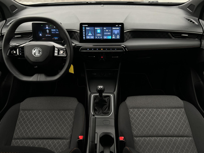 MG MG3 1.5 ICE EXCITE CZ 1.maj.