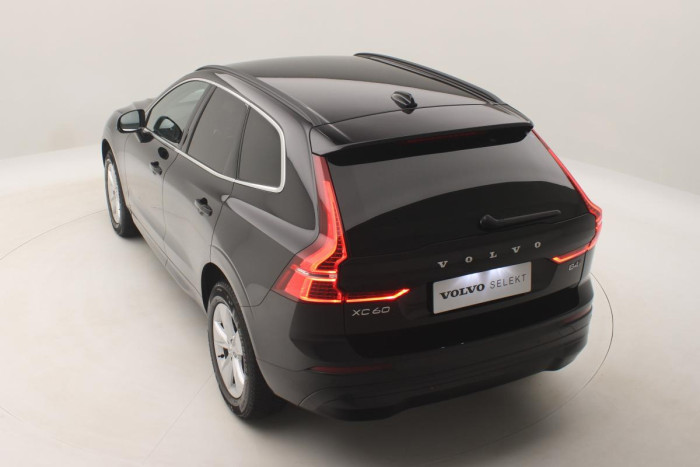 Volvo XC60 B4 AWD CORE AUT CZ 1.maj