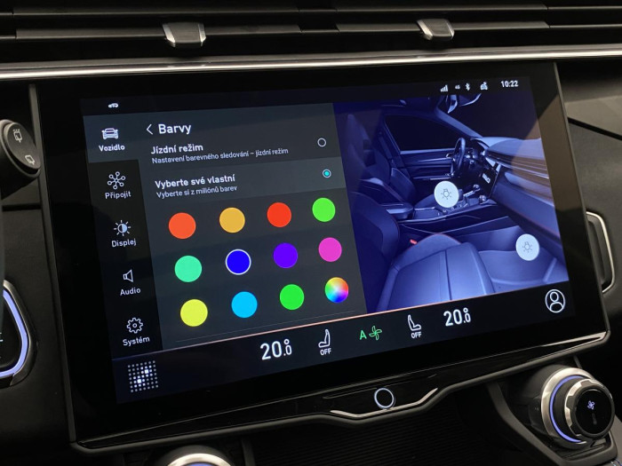 Lynk & Co 01 PHEV DCT AUT REZERVACE