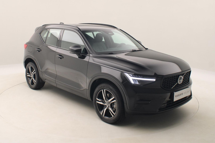 Volvo XC40 B3 DARK PLUS AUT CZ REZERVACE