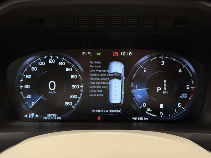 Volvo XC90 B5 AWD MOMENTUM REZERVACE 2.0 Momentum