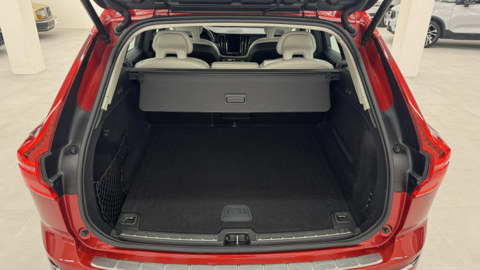 Volvo XC60 D4 AWD INSCRIPTION REZERVACE 2.0 d