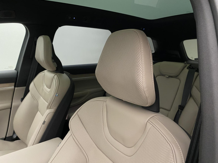 Volvo EX90 PURE ELECTRIC TWIN ULTRA 7míst