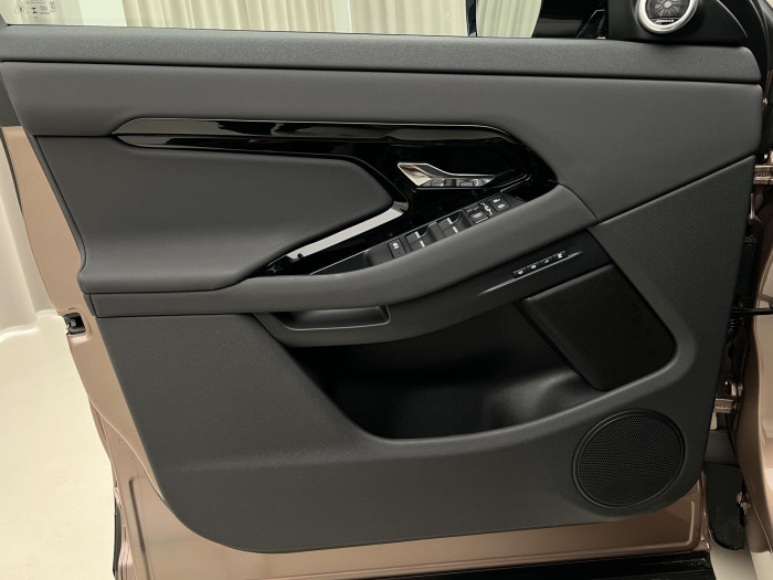 Land Rover Range Rover Evoque D200 DYNAMIC SE AWD Aut 2.0 d Dynamic SE