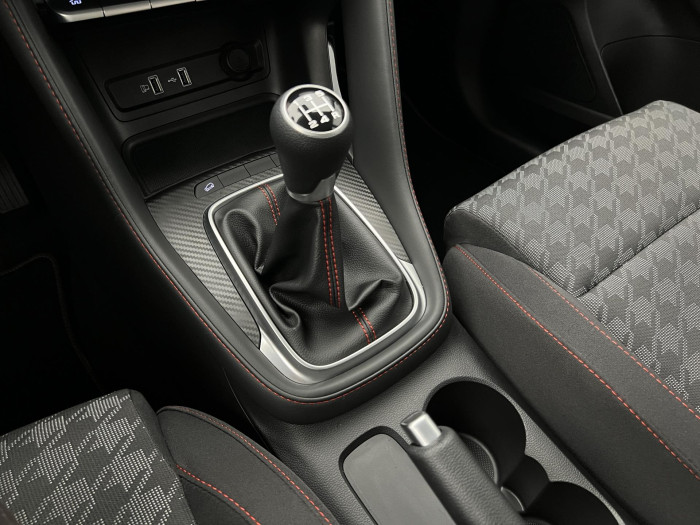 MG ZS 1.5 ESSENTIAL PLUS CZ