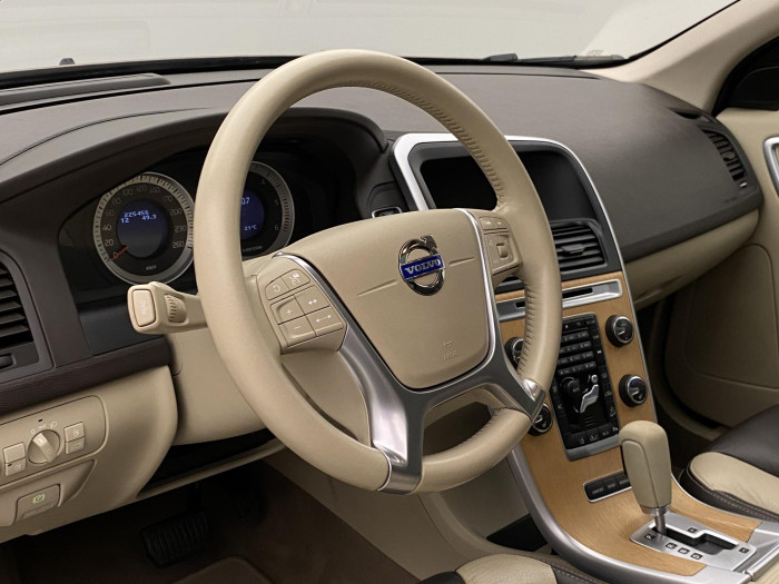 Volvo XC60 D5 AWD SUMMUM AUT CZ 2.4 d Summum