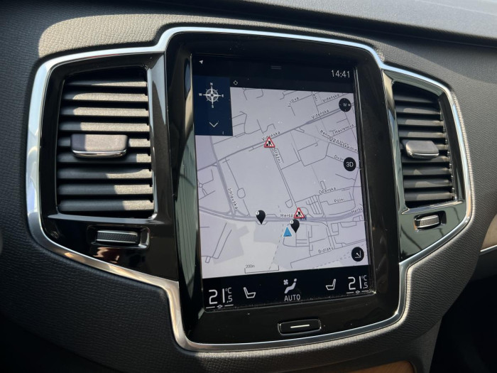 Volvo XC90 D5 AWD INSCRIPTION 7MÍSTNÁ Aut 2.0 d