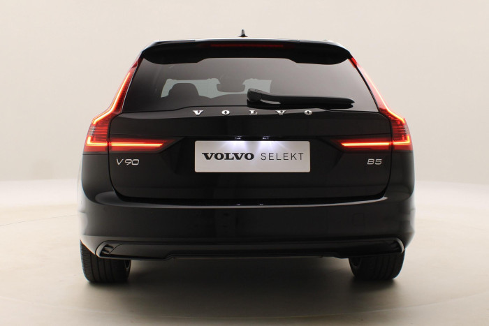Volvo V90 B5 ULTIMATE DARK AUT 1.maj