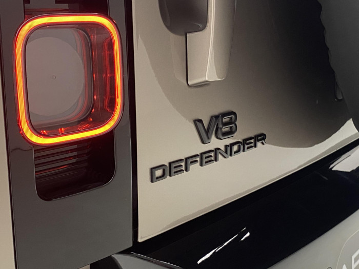 Land Rover Defender 110 P525 V8 EDITION AWD AUT CZ 5.0 V8 Edition