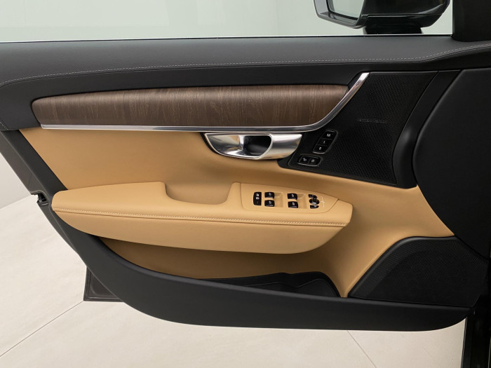 Volvo V90 T6 AWD PLUS BRIGHT REZERVACE