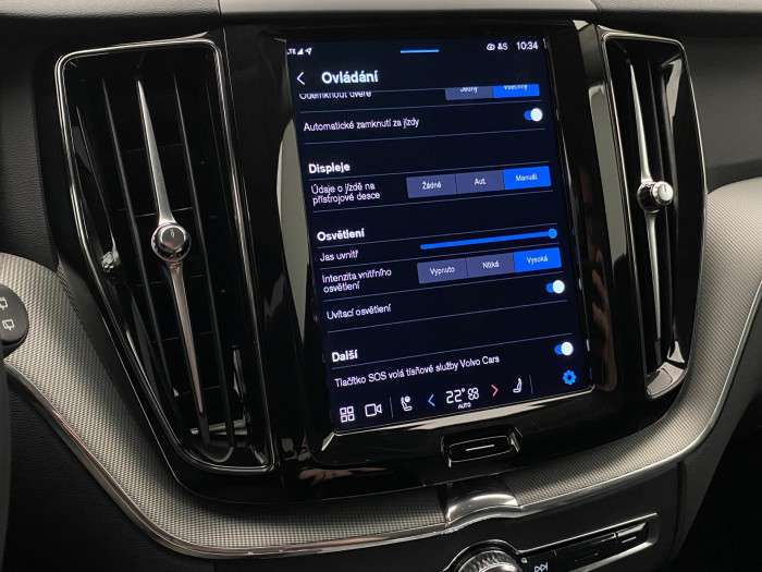 Volvo XC60 B5 AWD DARK PLUS AUT CZ