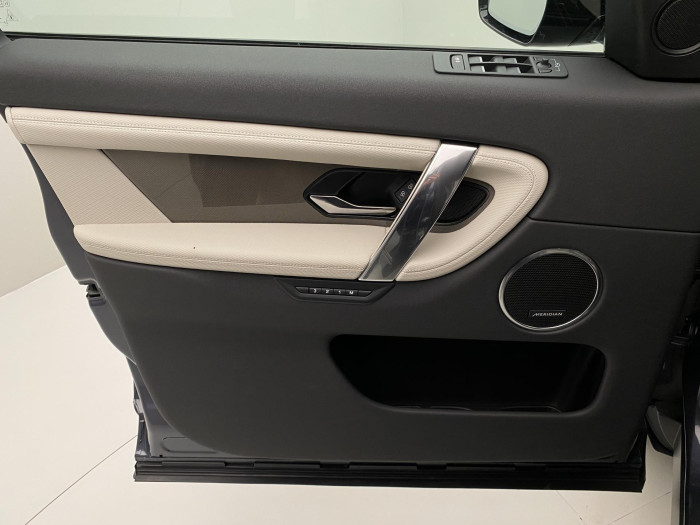 Land Rover Discovery Sport D200 SE DYNAMIC AWD CZ 1.maj 2.0 d SE Dynamic