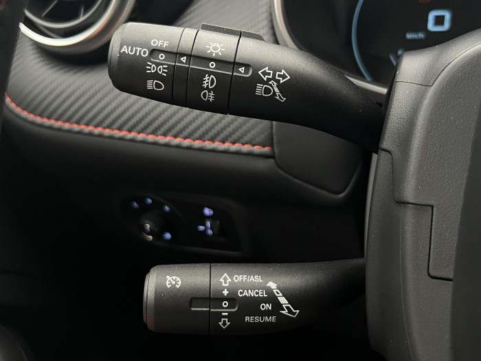 MG ZS 1.0T EXCLUSIVE AUT CZ 1.maj. 1.0 Exclusive