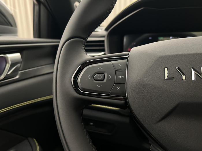 Lynk & Co 01 MORE PHEV