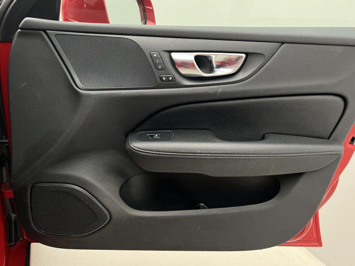 Volvo V60 T8 AWD RECHARGE INSCRIPTION