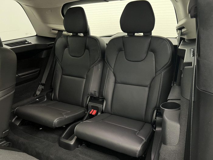 Volvo XC90 B5 AWD ULTRA BRIGHT 7MÍST CZ