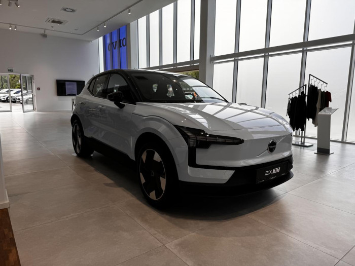 Volvo EX30 PURE ELECTRIC RECH. ULTRA RWD