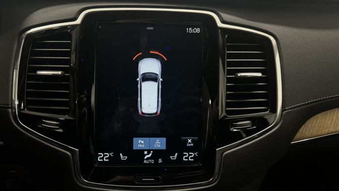 Volvo XC90 B5 AWD INSCRIPTION REZERVACE